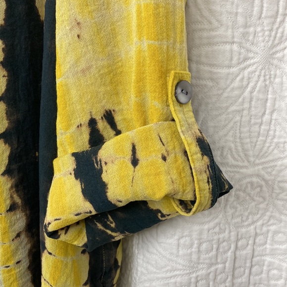 John Mark Yellow and Black Tie-Dye Tunic - Picture 14 of 15